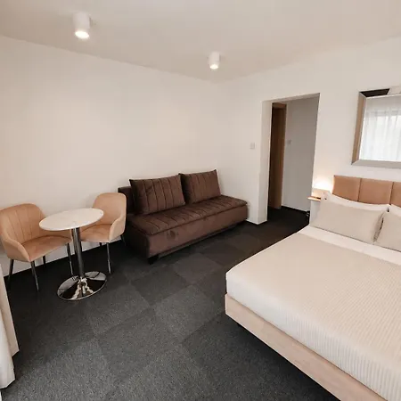 Casa de hóspedes Viola 3*